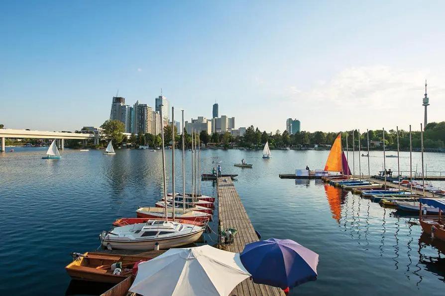 Family Deluxe A Stone Throw From The City Centre And Danube Vienne Extérieur photo